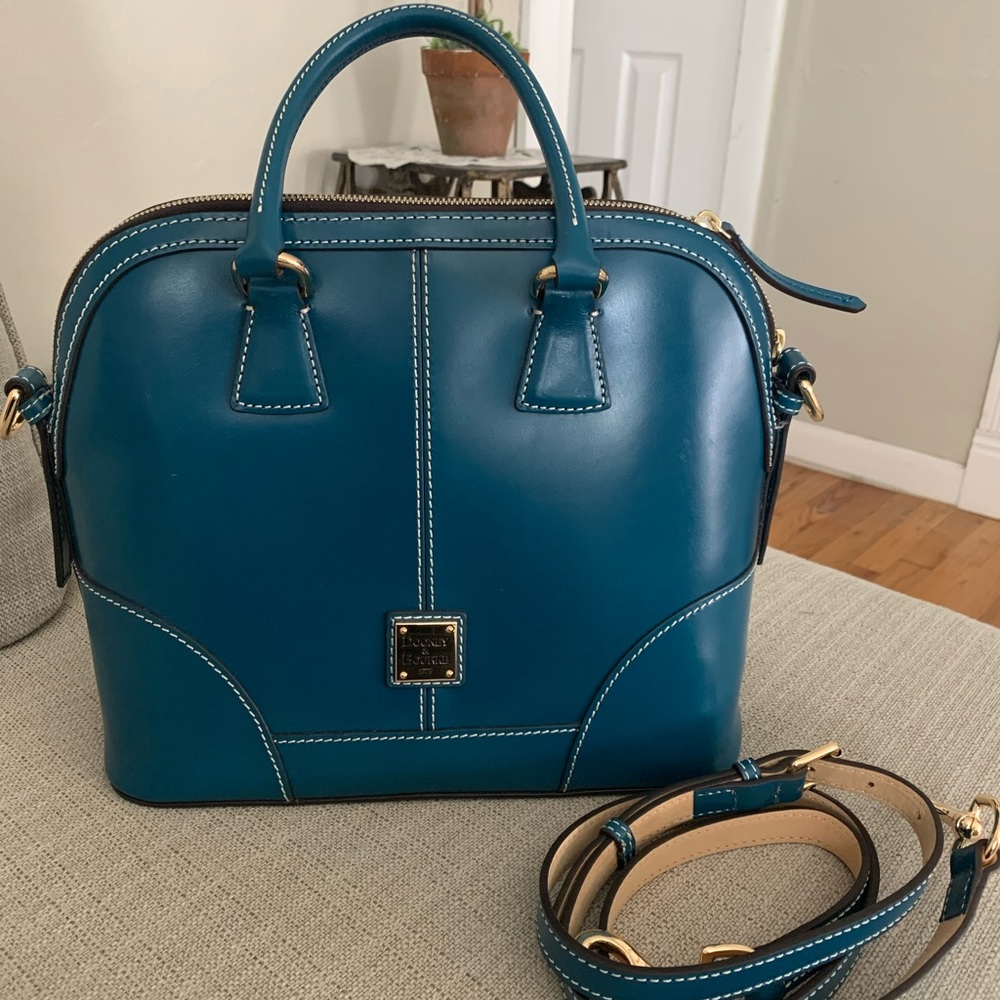 Dooney & Bourke large purse